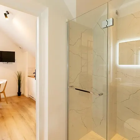 Rentplanet - Kras * シクラルスカ・ポレンバ